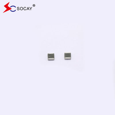 Mehrschichtiger Keramikchip-Varistor SV0402E9R0G0B SMD-Typ Zinkoxid-Varistor